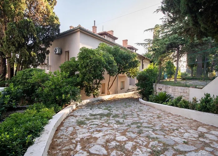 Apartment Sun Firule Split